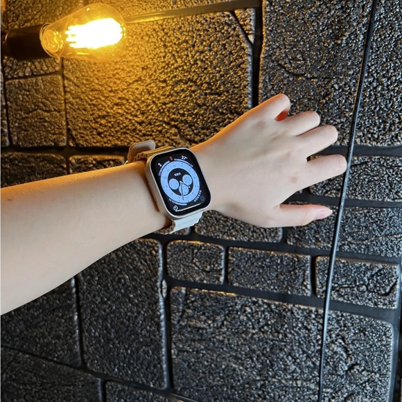 NEW StarLight Silicone Ocean Strap for Apple Watch - Picture 5 of 6